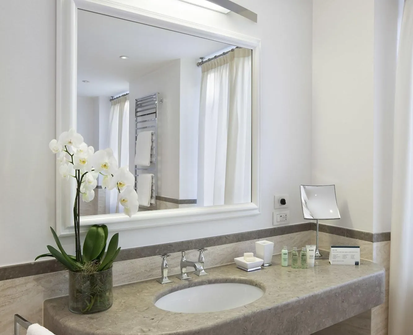 Maison Milano | Una Esperienze 4*,